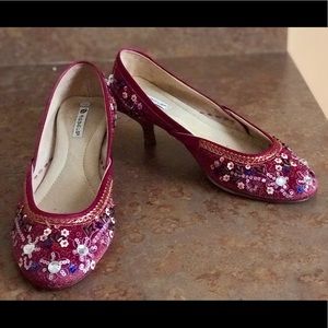 Pink sequined silky shoes w kitten heels, size 6.